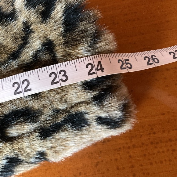 Guess Faux Fur Leopard Jacket - Picture 10 of 12